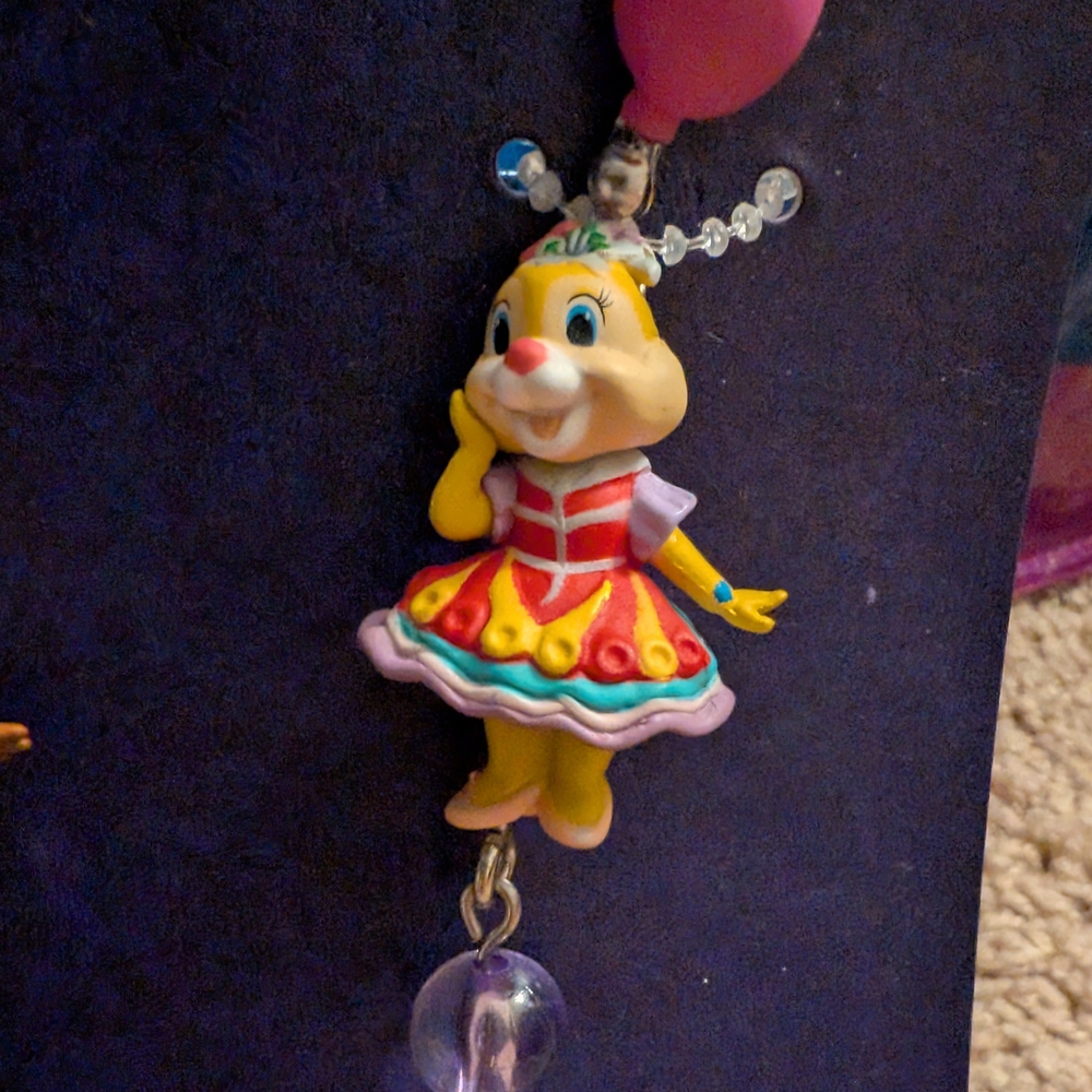 Exclusive Disneyland Hong Kong Keychains - Picture 8 of 8